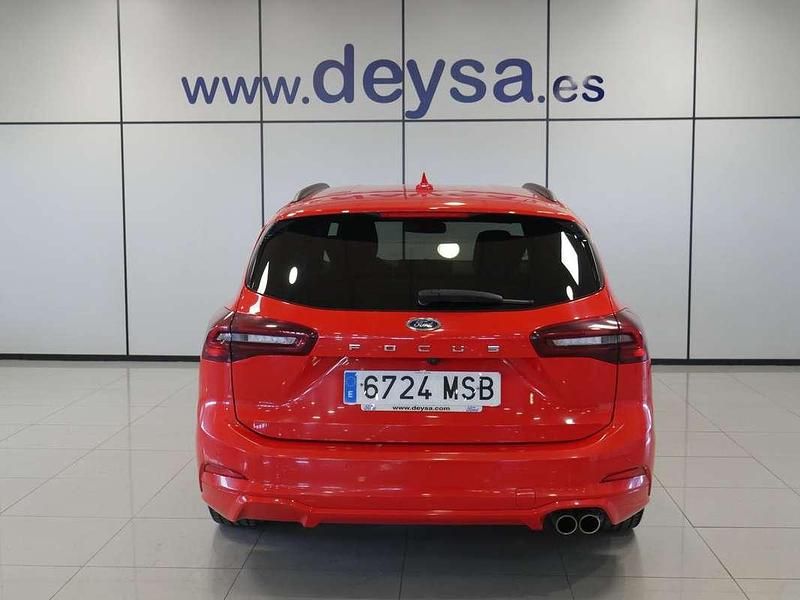 Usado Ford Focus ST-Line X 155 CV (114 kW) 2024 Rojo Utilitario