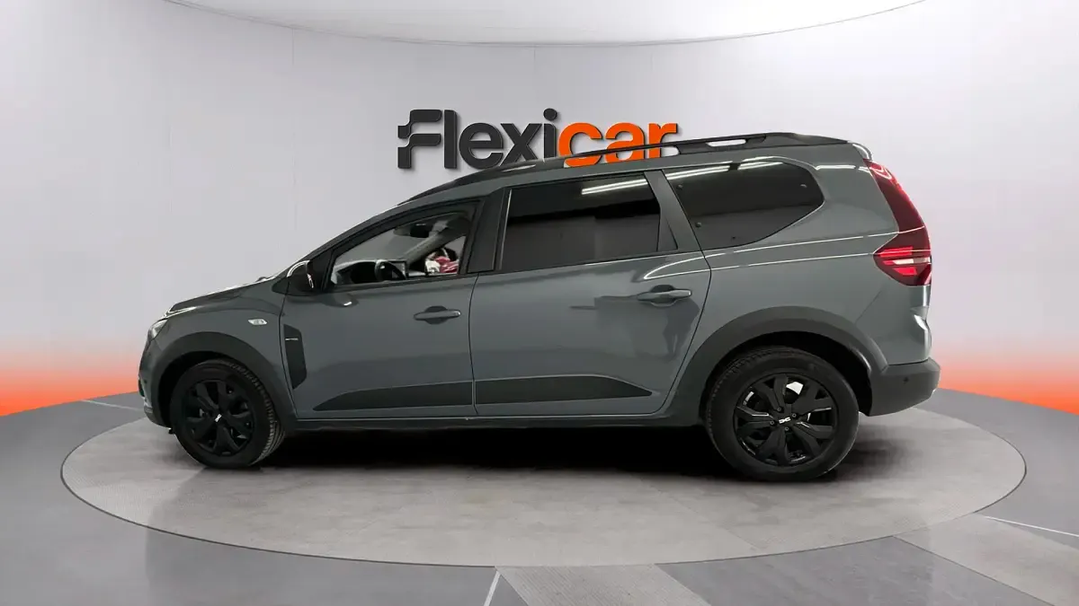 Usado Dacia Jogger Extreme 110 CV (80 kW) 2023 Gris Monovolumen