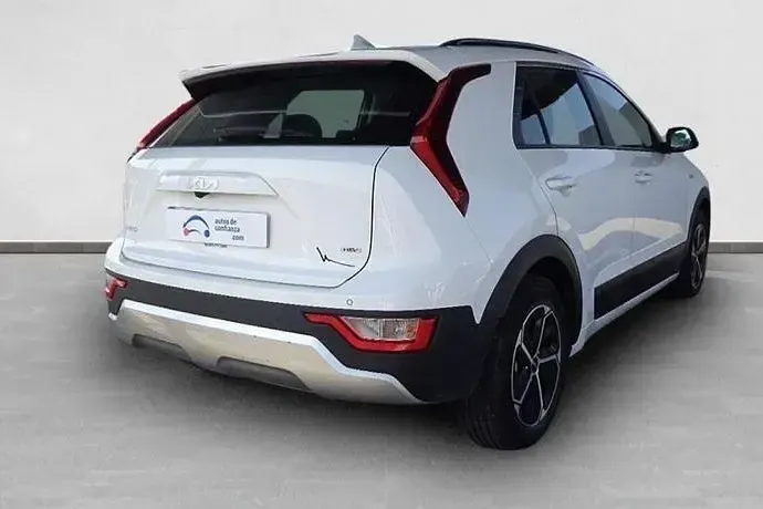Usado Kia Niro 141 CV (103 kW) 2023 SUV