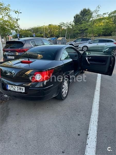 Usado Renault Mégane Cabriolet Dynamique 115 CV (84 kW) 2006 Negro Descapotable