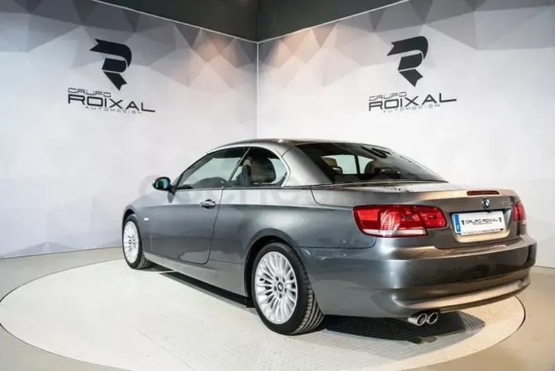 Usado BMW 325 Cabriolet Comfort Edition 197 CV (144 kW) 2008 Gris / plata Descapotable