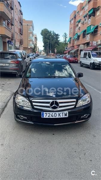Negro Usado 2009 Mercedes C200 Avantgarde Berlina | 7600 € (Precio justo) - Imagen 1/4
