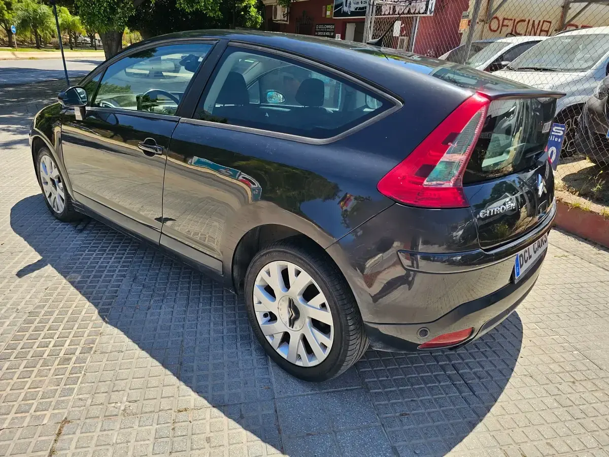 Używany Citroën C4 92 KM (67 kW) 2006 Czarny Sedan/Limuzyna