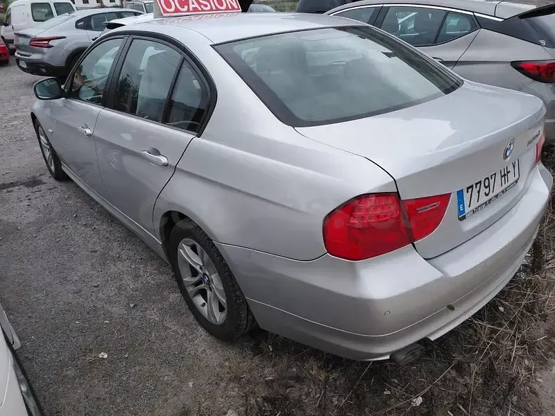 Usado BMW 320 Comfort Edition 184 CV (135 kW) 2011 Gris / plata Familiar
