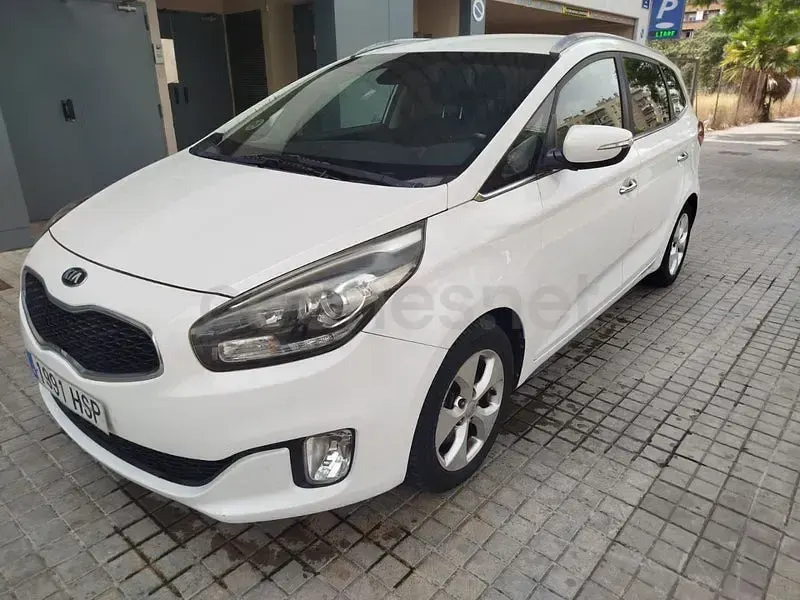 Usado Kia Carens 136 CV (100 kW) 2014 Blanco Monovolumen
