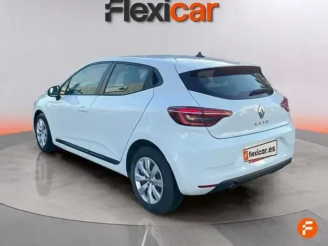 Begagnad Renault Clio V Business 90 HK (66 kW) 2021 Vit Sedan