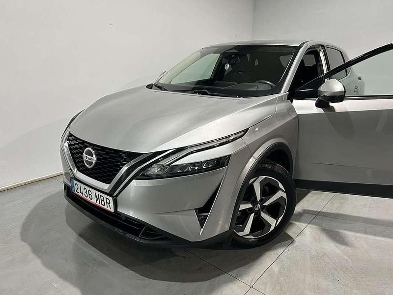 Usado Nissan Qashqai 140 CV (102 kW) 2022 Plateado SUV