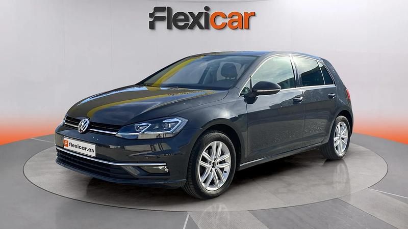 Usado VW Golf VII Advance 115 CV (84 kW) 2020 Gris Berlina