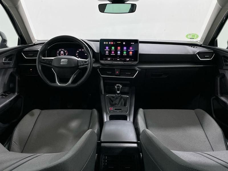 Usado Seat Leon Style 116 CV (85 kW) 2025 Gris Berlina