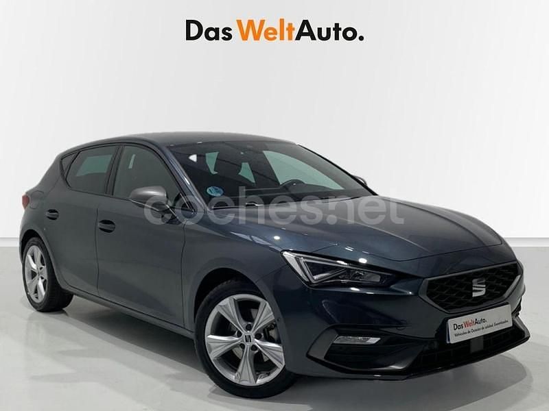 Gris Usado 2024 Seat Leon FR Berlina | 22.562 € (Precio justo) - Imagen 1/3