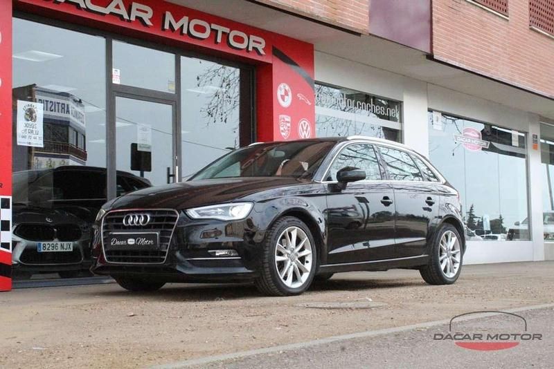 Usado Audi A3 Sportback Ambition 105 CV (77 kW) 2013 Negro Utilitario