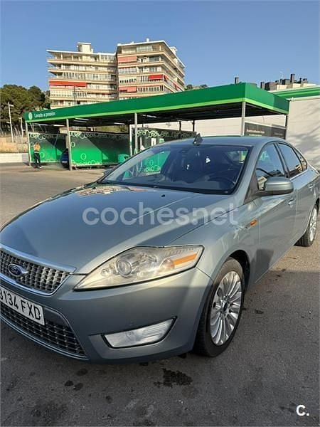 Usado Ford Mondeo Titanium 140 CV (102 kW) 2007 Beige Berlina
