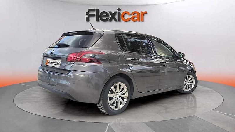Usado Peugeot 308 Active 110 CV (80 kW) 2020 Gris Berlina