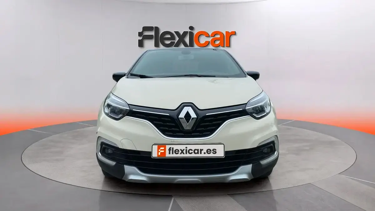 Usado Renault Captur LIMITED 120 CV (88 kW) 2018 Beige SUV