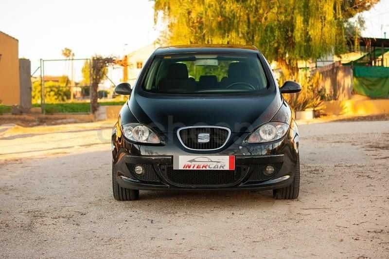Usado Seat Altea Reference 105 CV (77 kW) 2008 Negro Monovolumen