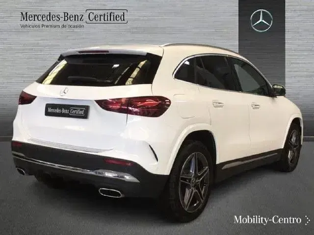 Usado Mercedes GLA250 218 CV (160 kW) 2025 Blanco polar SUV
