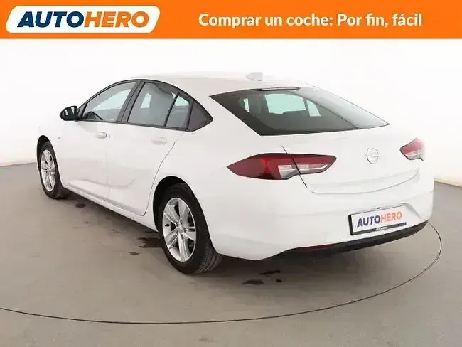 Usado Opel Insignia Selective 136 CV (100 kW) 2017 Blanco Berlina