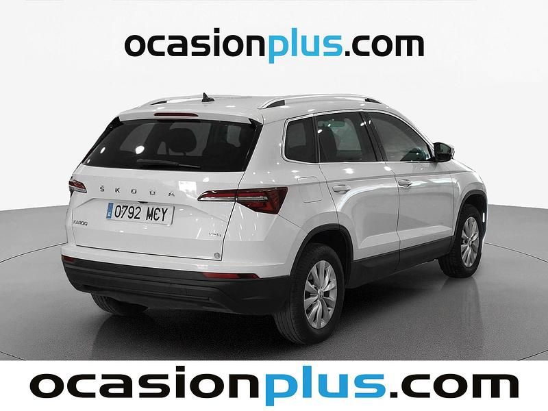 Usado Skoda Karoq Ambition 150 CV (110 kW) 2022 Blanco SUV