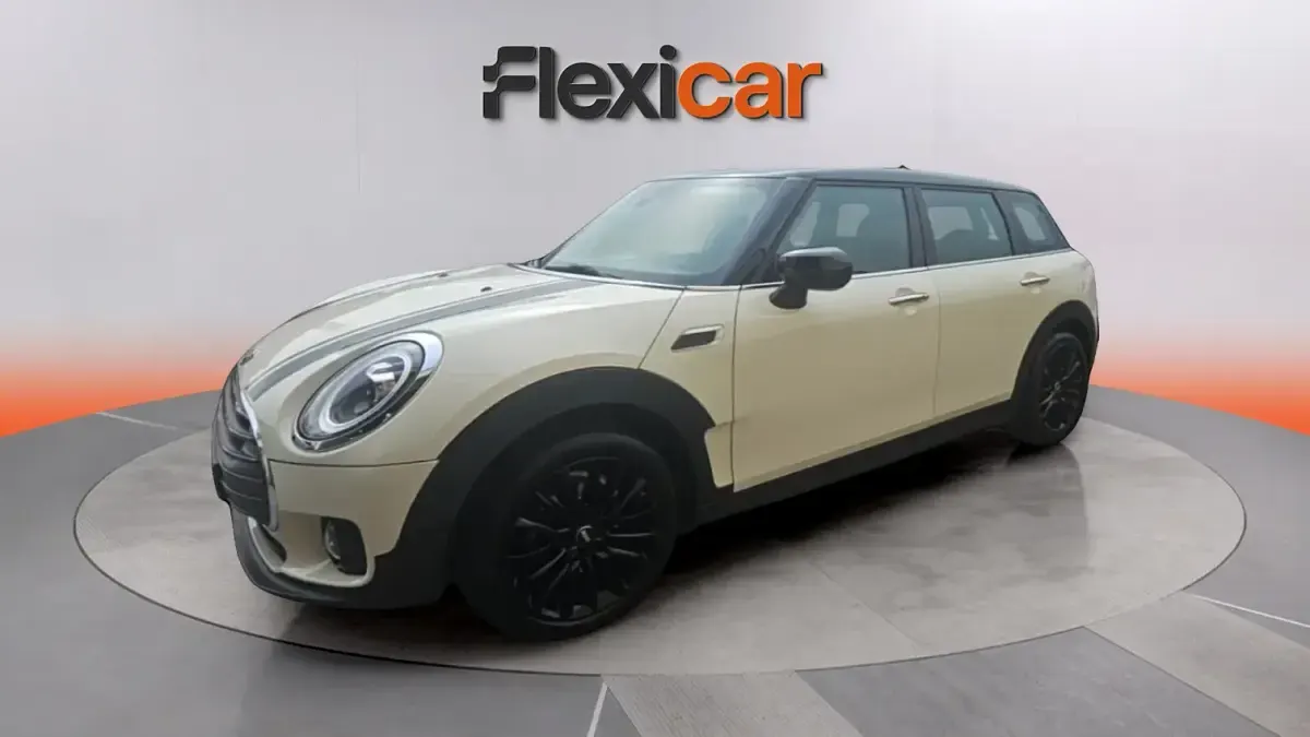 Usado Mini One Clubman 102 CV (75 kW) 2019 Beige Familiar