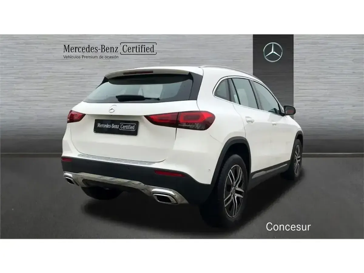 Usado Mercedes GLA180 136 CV (100 kW) 2022 Blanco SUV