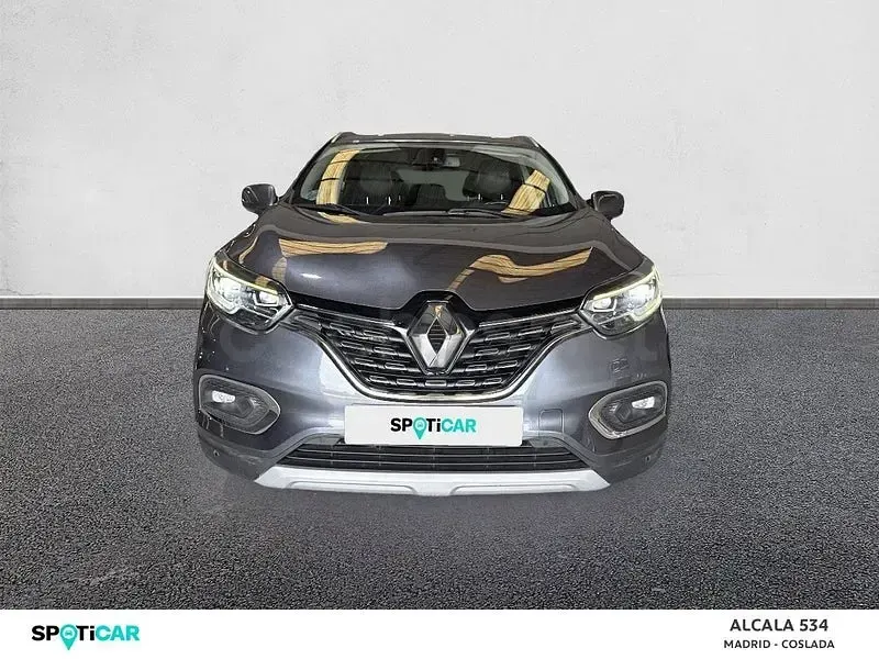 Usado Renault Kadjar Zen 140 CV (102 kW) 2019 Gris / plata SUV