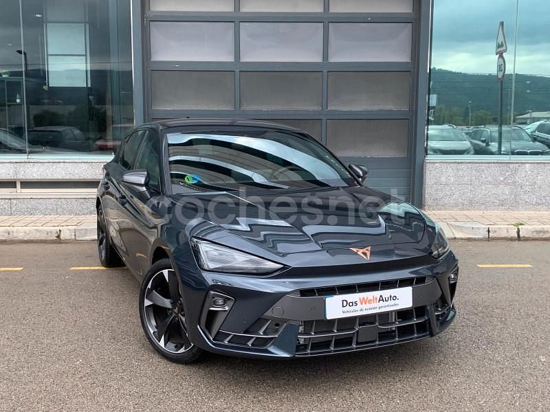 Usado Cupra Leon 150 CV (110 kW) 2025 Gris / plata Berlina