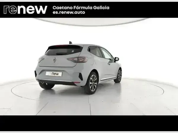 Usado Renault Clio V Techno 100 CV (73 kW) 2025 Gris Berlina