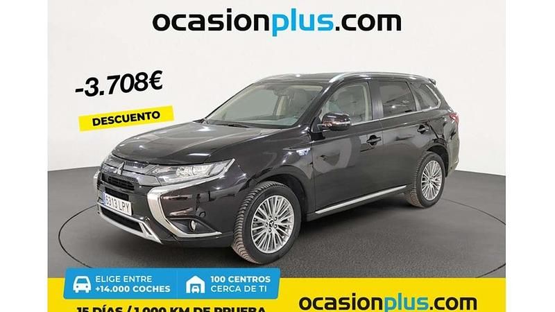 Negro Usado 2021 Mitsubishi Outlander P-HEV Motion SUV | 23.082 € (Buen precio) - Imagen 1/4