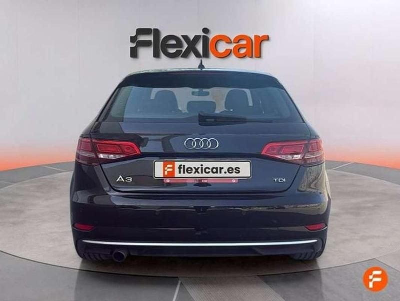 Käytetty Audi A3 Premium 116 HP (85 kW) 2017 Musta Viistoperä