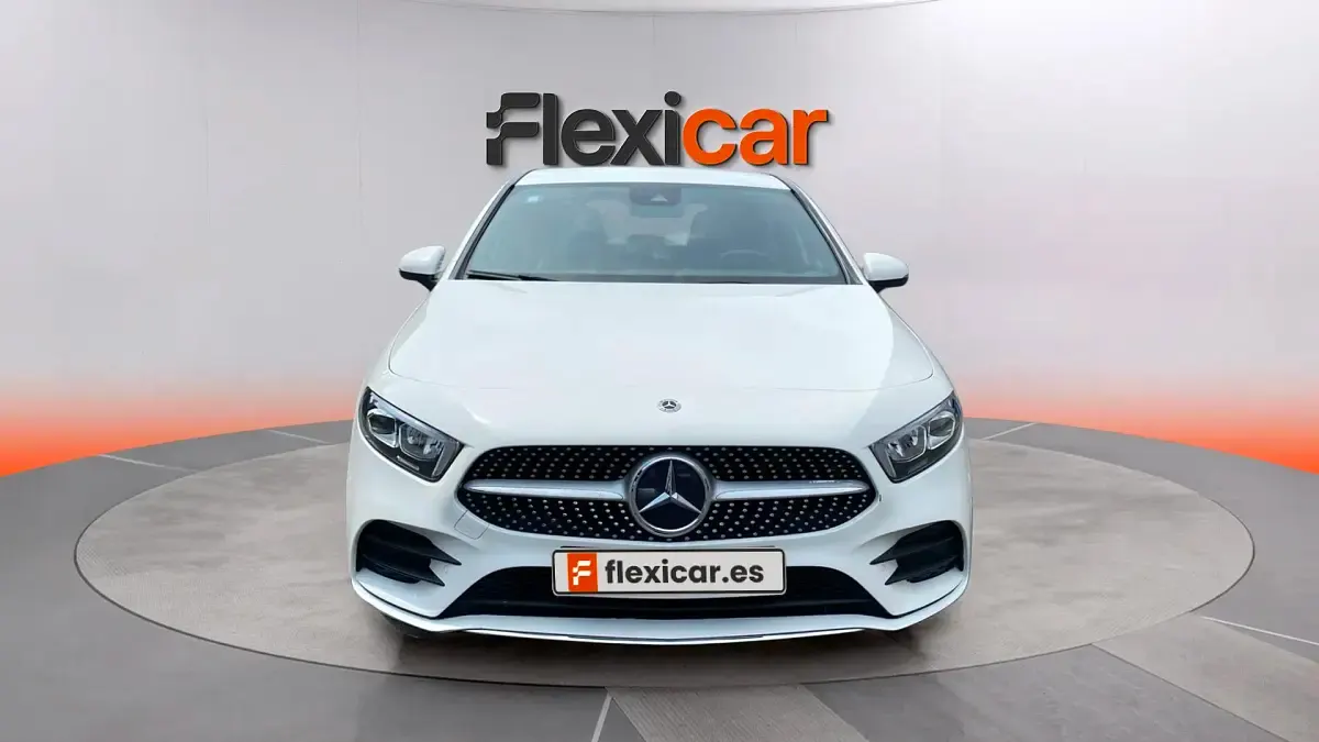 Usado Mercedes A180 136 CV (100 kW) 2021 Blanco Berlina