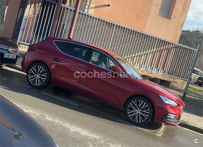 Rojo Usado 2021 Seat Leon XCELLENCE Berlina | 18.500 € (Buen precio) - Imagen 1/1