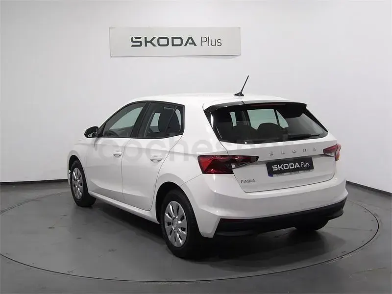 Usado Skoda Fabia Ambition 80 CV (58 kW) 2023 Blanco Utilitario