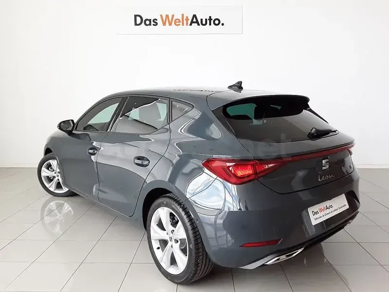Nuevo Seat Leon FR 150 CV (110 kW) 2026 Azul Berlina