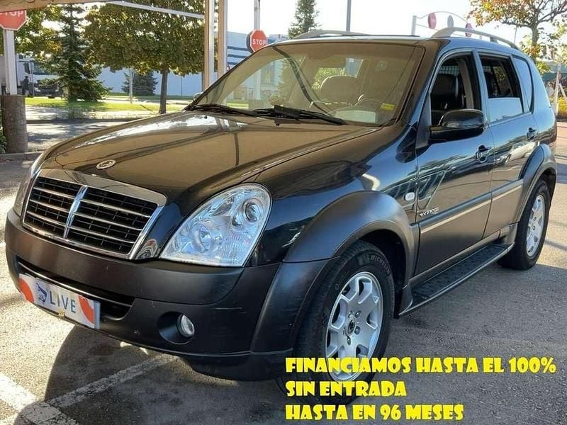 Negro Usado 2007 Ssangyong (KGM) Rexton SUV | 7499 € - Imagen 1/4