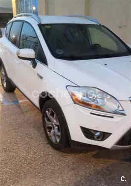 Usado Ford Kuga Trend 140 CV (102 kW) 2012 Blanco SUV