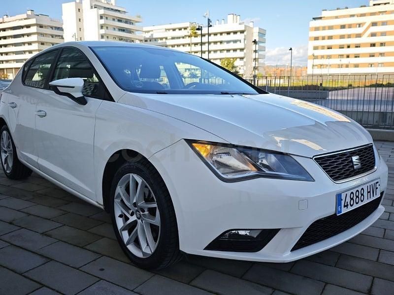 Używany Seat Leon Style 125 KM (91 kW) 2014 Biały Sedan/Limuzyna