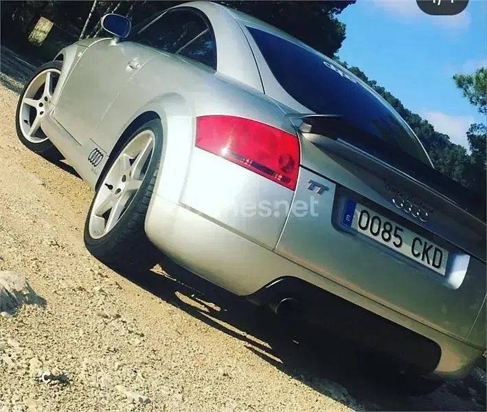 Usado Audi TT Premium 180 CV (132 kW) 2000 Gris / plata Coupe