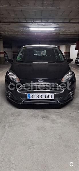 Negro Usado 2016 Ford Fiesta Trend Utilitario | 8490 € (Precio justo) - Imagen 1/4