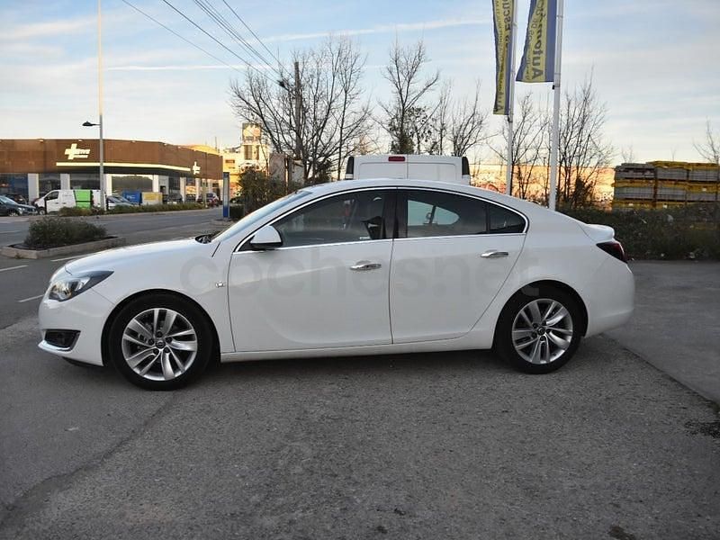 Usado Opel Insignia Business 136 CV (100 kW) 2017 Blanco Berlina