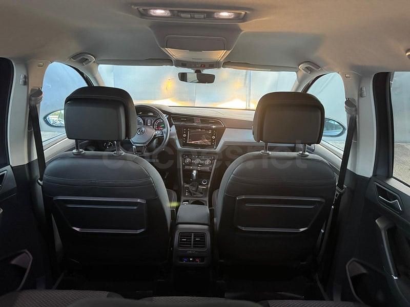 Usado VW Touran Advance 150 CV (110 kW) 2022 Gris / plata Monovolumen