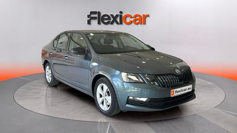Usado Skoda Octavia Ambition 150 CV (110 kW) 2019 Gris Berlina