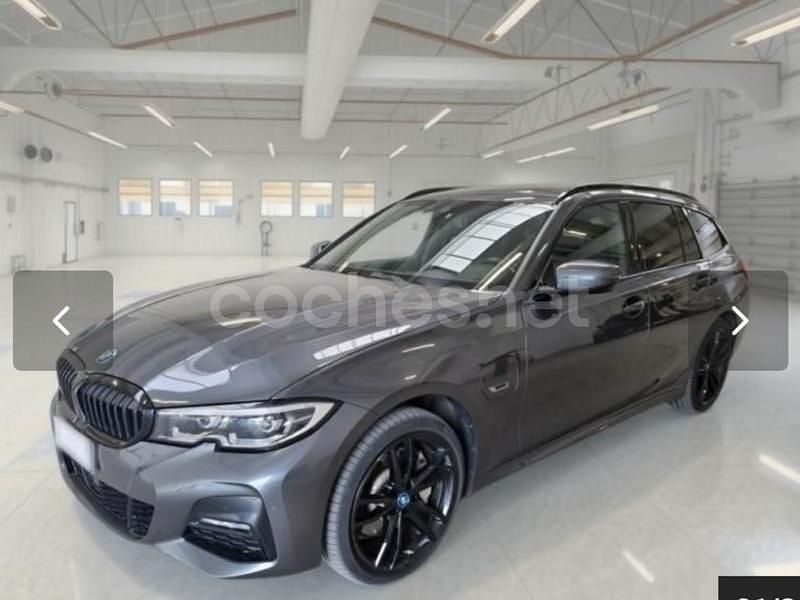 Gris / plata Usado 2022 BMW 330e M Sport Familiar | 34.990 € (Un poco caro) - Imagen 1/4