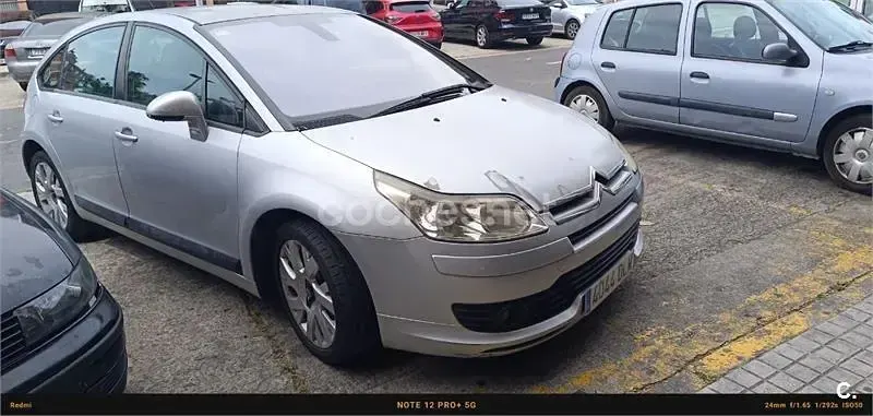 Usado Citroën C4 VTR Sport 110 CV (80 kW) 2005 Gris / plata Berlina