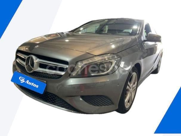 Gris / plata Usado 2015 Mercedes A180 Urban Berlina | 14.000 € (Precio justo) - Imagen 1/4