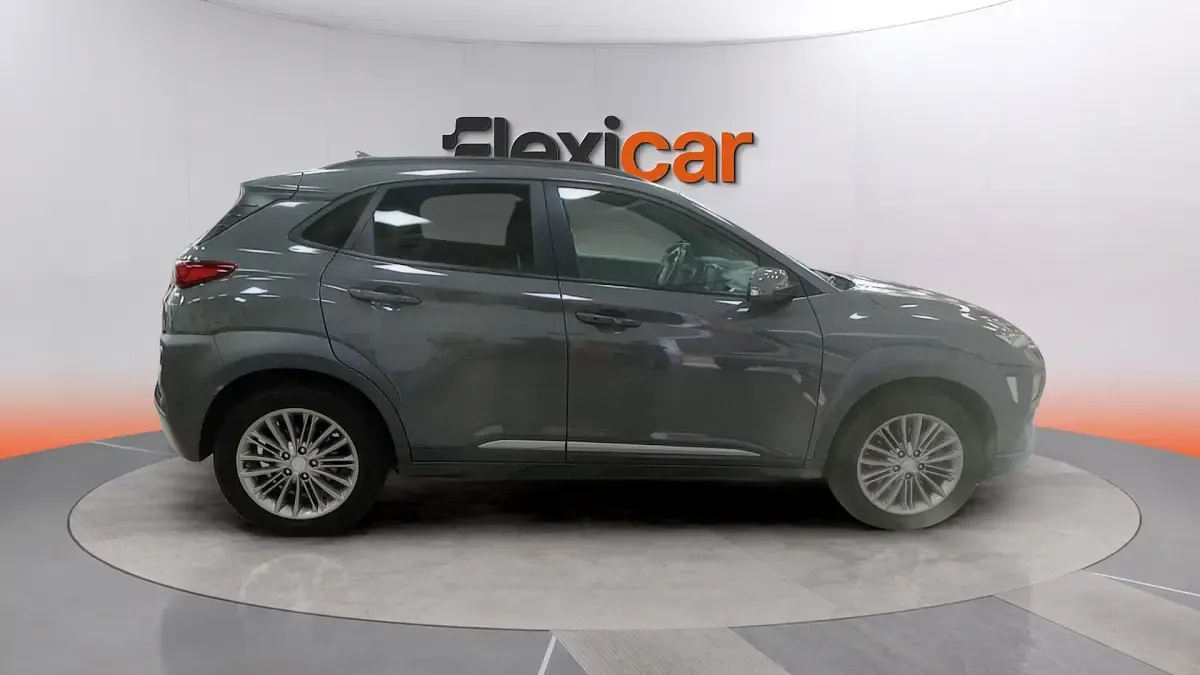 Usado Hyundai Kona 120 CV (88 kW) 2018 Gris SUV