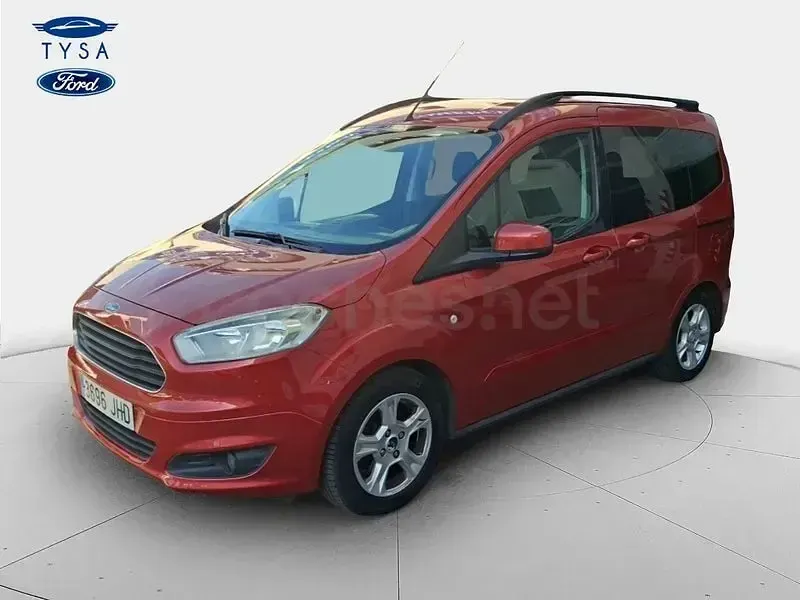 Usado Ford Tourneo Courier Titanium 100 CV (73 kW) 2015 Rojo Monovolumen