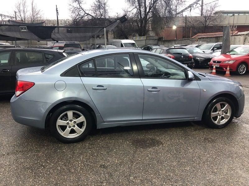 Usado Chevrolet Cruze LS 113 CV (83 kW) 2009 Azul Berlina