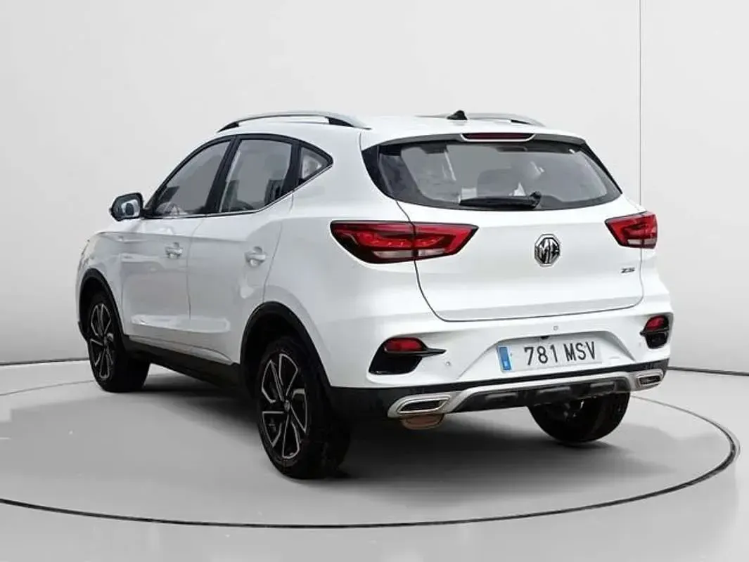 Usado MG ZS Luxury 106 CV (77 kW) 2024 Blanco SUV