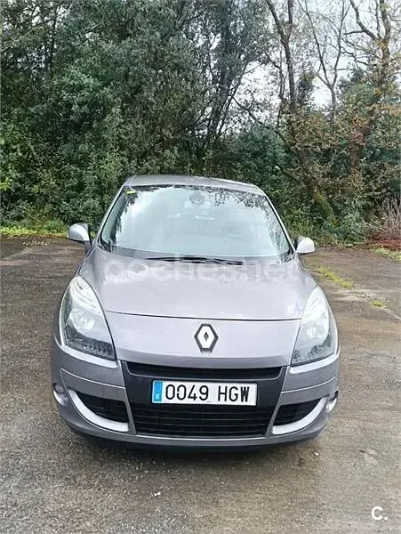 Usado Renault Scenic E-Tech 95 CV (69 kW) 2011 Gris / plata Monovolumen
