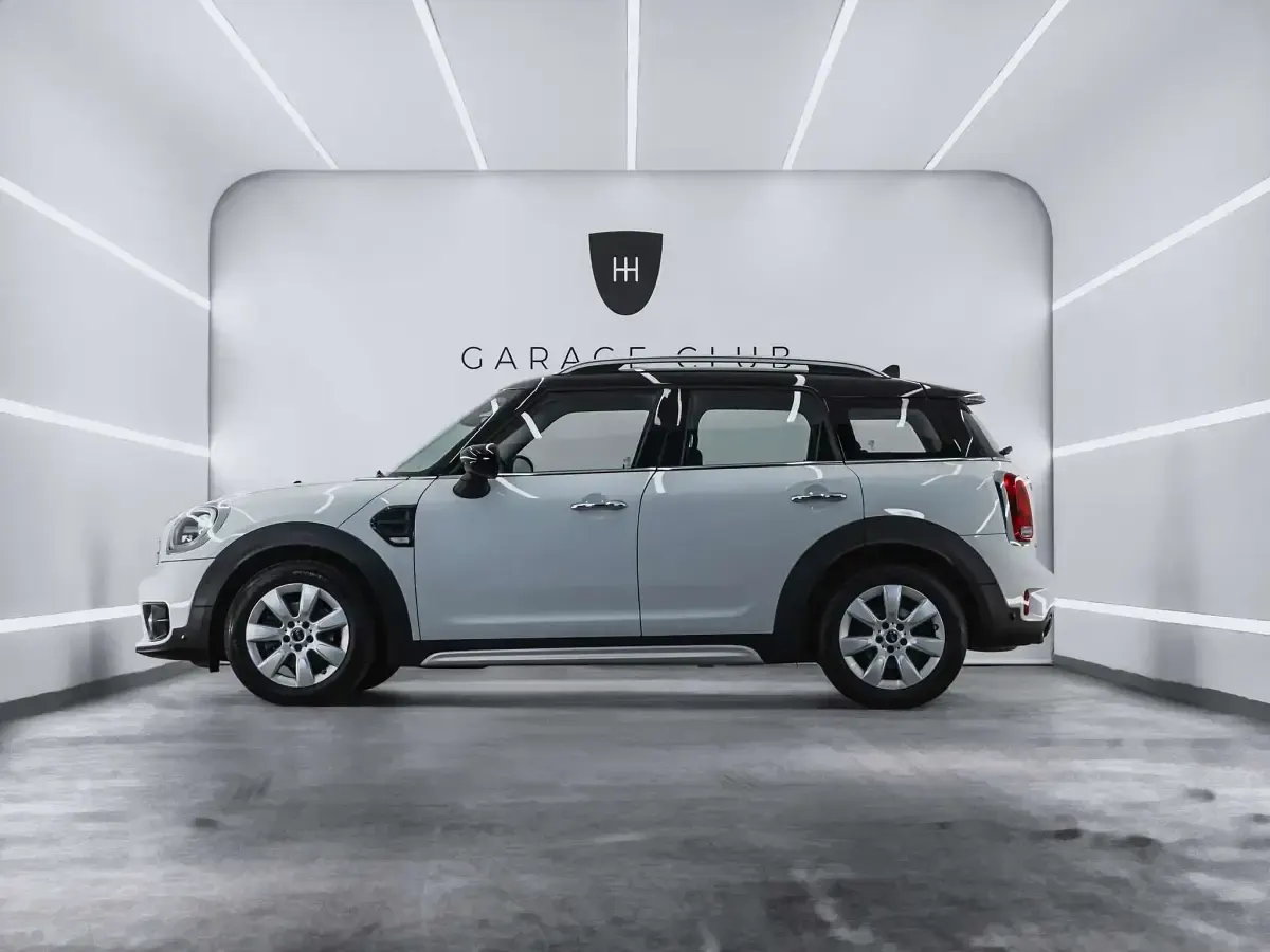 Begagnad Mini Cooper Countryman 136 HK (100 kW) 2020 Grå SUV